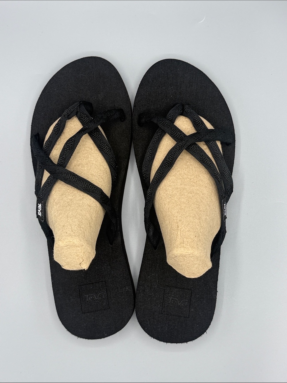 NWOB TEVA Sz 11 Women's Olowahu Flip-Flop Black Strappy Sandals